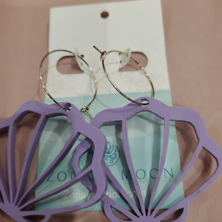 Purple wireframe shells